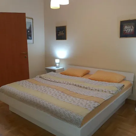 Talas Apartment *
